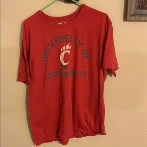 UC Bearcats T shirt size XL